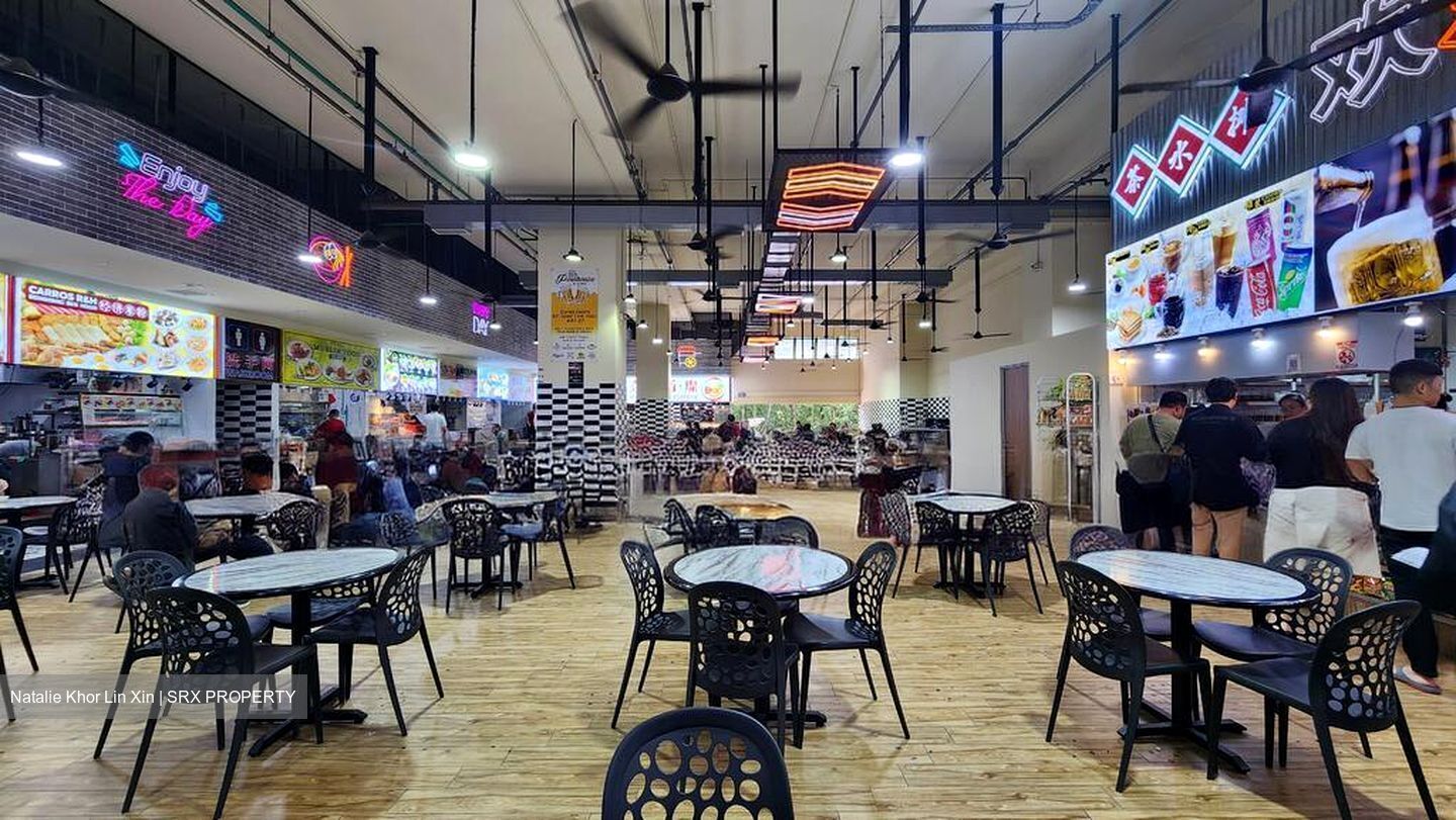 Carros Centre (D25), Factory #495822001